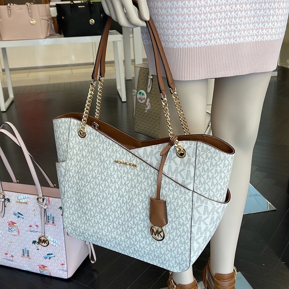 Michael Kors Jet Set Travel Large Chained Tote Shoulder Bag MK Vanilla - Picture 8 of 16